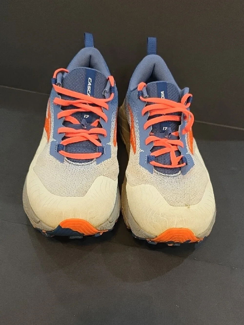 Brooks Cascadia 17 Men's Trail Sneakers in Blue, Orange & Cream Size 12
